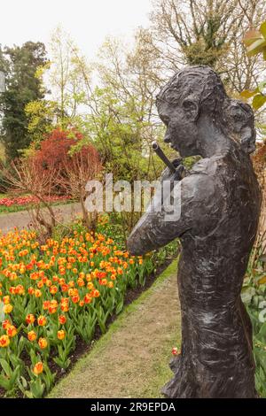 Angleterre, Sussex, East Sussex, Pashley Manor Gardens, Tulips in Bloom Banque D'Images