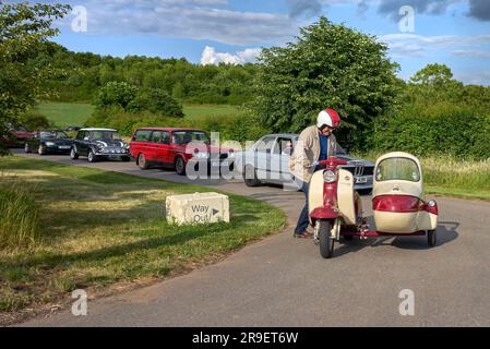 LAMBRETTA LI 150 Watsonian Bambini Sidecar Combination Rig. Blocage du trafic pour le démarrage en coup de pied Banque D'Images