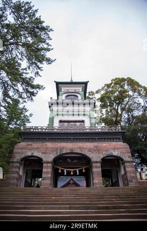 Porte du sanctuaire Oyama jinja à Kanazawa, Japon Banque D'Images