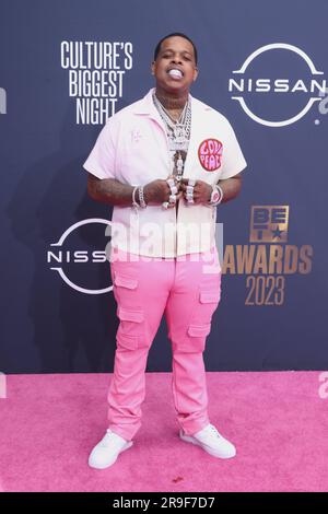 Los Angeles, Californie. 25/06/2023, Finese2tymes aux BET Awards 2023 qui se sont tenus au Microsoft Theatre le dimanche, 25 juin 2023, à Los Angeles, Californie. (Photo par crash/imageSPACE) Credit: Imagespace/Alamy Live News Banque D'Images