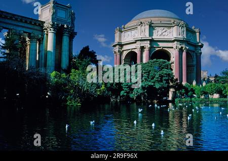 The Lagoon and Rotunda, Palace of Fine Arts, San Francisco, Californie Banque D'Images