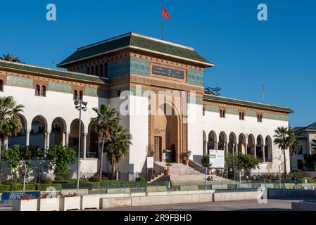 Cour art déco mauresque sur la place Mohammed V à Casablanca, Maroc Banque D'Images