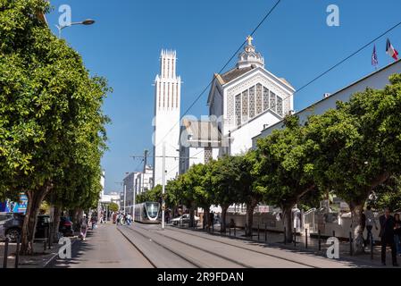 Belle cathédrale Art déco Pierre dans le centre de Rabat, Maroc Banque D'Images