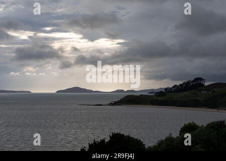 Port de Maraetai à l'est d'Auckland, dans l'île du Nord de la Nouvelle-Zélande. Maraetai se trouve sur le détroit de Tāmaki, dans le golfe d'Hauraki. Photo : Rob Watkins Banque D'Images