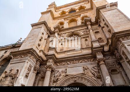 Grenade, Espagne - 26 février 2022: Cathédrale de Grenade, Santa Iglesia Catedral Metropolitana de la Encarnacion de Grenade, est une église catholique romaine i Banque D'Images