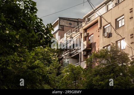 Photo des façades d'une rue de Belgrade, Serbie, dans le quartier de Stari Grad. Stari Grad est une municipalité de la ville de Belgrade. Il en englobe certains Banque D'Images