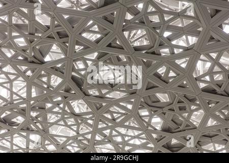 Plafond intérieur du Musée du Louvre, Abu Dhabi, Émirats Arabes Unis Banque D'Images