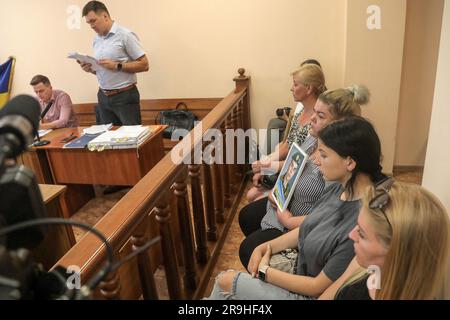 Non exclusif: ODESA, UKRAINE - 26 JUIN 2023 - participants à l’audience dans le cas de l’ancien chef de l’officier du procureur du district de Mykolaiv Banque D'Images