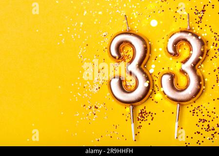 célébration de 33 ans. Bannière d'accueil. Banque D'Images