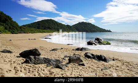 Plage de Praia do Buraco, Balneario Camboriu, Santa Catarina, Brésil Banque D'Images