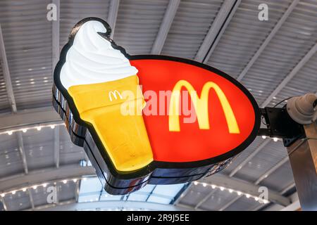 17 août 2022, Antalya, Turquie : panneau publicitaire McDonalds Banque D'Images