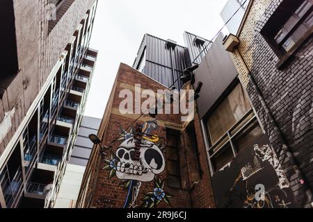 Melbourne, Australie - 25 juin 2023 - Détails architecturaux sur la voie AC/DC de Melbourne lors d'une journée nuageux à Melbourne, Victoria, Australie Banque D'Images