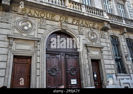 Marseille, France. 26th juin 2023. Vue sur l'entrée de la Banque de France à Marseille. Crédit : SOPA Images Limited/Alamy Live News Banque D'Images