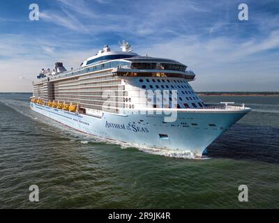 L'hymne des mers est un bateau de croisière de classe Quantum exploité par Royal Caribbean International. Banque D'Images