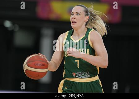 Sydney, Australie. 27th juin 2023. Tess Madgen of Australia l'équipe féminine de basket-ball a vu en action lors de la FIBA Women's Asia Cup Division 2023 Un match entre l'Australie et le Taipei chinois au Quay Center. Score final; Australie 91:45 Taipei chinois. Crédit : SOPA Images Limited/Alamy Live News Banque D'Images