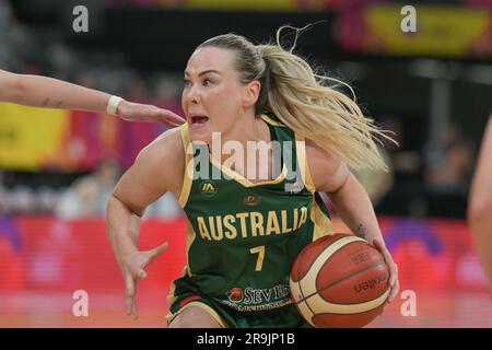Sydney, Australie. 27th juin 2023. Tess Madgen of Australia l'équipe féminine de basket-ball a vu en action lors de la FIBA Women's Asia Cup Division 2023 Un match entre l'Australie et le Taipei chinois au Quay Center. Score final; Australie 91:45 Taipei chinois. Crédit : SOPA Images Limited/Alamy Live News Banque D'Images