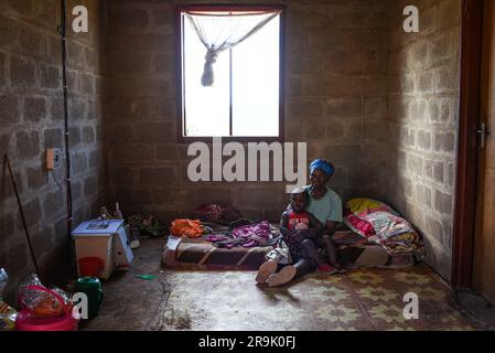 Nicolas Remene / le Pictorium - énergie solaire et développement rural dans la région du KwaZulu-Natal - 6/3/2018 - Afrique du Sud / KwaZulu-Natal / Mkuze - ménages à Mgokolweni, Jozini Rural, KwaZulu-Natal (ZA) Banque D'Images