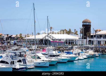 Yachts et embarcation de plaisance à Castillo Caleta de Fuste Fuerteventura îles Canaries Espagne Banque D'Images