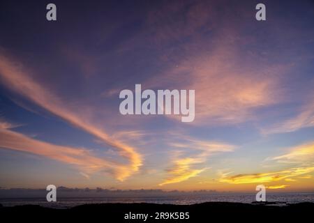 Nuages de coucher de soleil, Hawaï. Banque D'Images