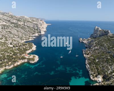 Drone aérien photo des calanques à Marseille, France. Banque D'Images