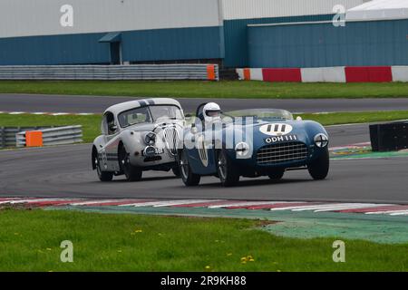 Nick Crewdson, Turner Ardun, Marc Gordon, Read Gomm, Jaguar XK140, MRL RAC Woodcote Trophée et Stirling Moss Trophée pour les voitures de sport pré-'56 et pré-'61, a Banque D'Images