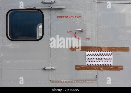 Un détail du petit Skyvan, qui était auparavant le PA-51 de la Préfecture navale Argentine (PNA). Il a atterri ce samedi à Aeroparque Jorge Newbery après près de 30 ans hors du pays.c'était le dernier endroit où les douze enlevés de l'Église de la Sainte-Croix étaient vivants avant que les répresseurs les jettent dans les eaux froides de la mer d'Argentine pendant la Civic militaire Argentine dictature. Le système judiciaire argentin a confirmé que c'est l'avion utilisé par la Marine pour jeter trois mères de Plaza de Mayo et les religieuses françaises dans la mer en décembre 1977. Le Skyvan le sera Banque D'Images