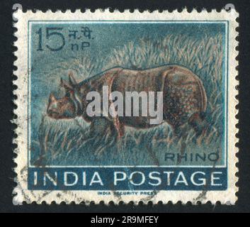 INDE - VERS 1962: Timbre imprimé par l'Inde, montre le rhinocéros, vers 1962 Banque D'Images