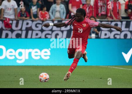 Toronto, Ontario, Canada. 27th juin 2023. Méddy Lina #19 en action pendant la coupe d'or CONCACAF, partie de la scène de groupe entre le Canada et la Guadeloupe au terrain BMO à Toronto. Le jeu s'est terminé en 2-2. (Credit image: © Angel Marchini/ZUMA Press Wire) USAGE ÉDITORIAL SEULEMENT! Non destiné À un usage commercial ! Banque D'Images