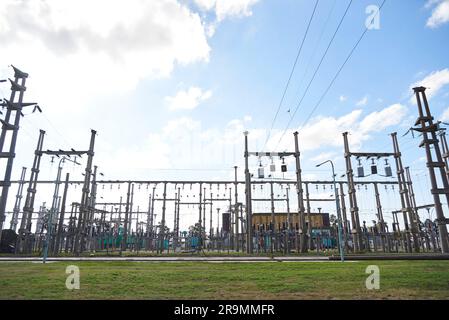 1 juin, Cordoba, Argentine: Station de transformation, de commutation et de distribution d'énergie électrique. Banque D'Images