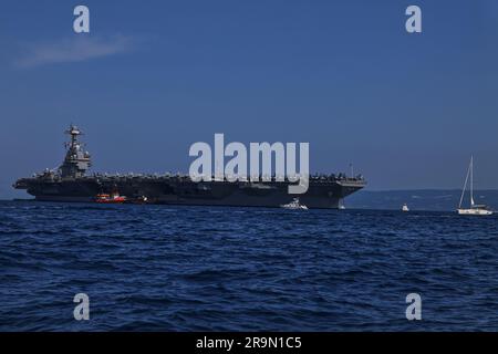Le USS Gerald R. Ford est le navire chef de file de sa classe de porte-avions de la Marine des États-Unis à Split, en Croatie, en 27 juin 2023. (CTK photo/Fojtik Filip) Banque D'Images