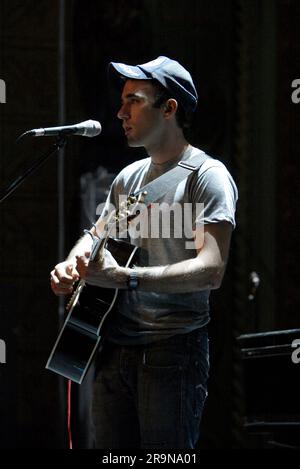 Sufjan Stevens organise un appel photo et une répétition pour les médias avant son concert au Théâtre d'État dans le cadre du Festival annuel de Sydney. Sydney, Australie. 12 janvier 2008. Banque D'Images