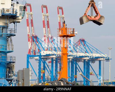 L'ancien Ashdod est maintenant la sixième plus grande ville d'Israël. Situé sur la côte méditerranéenne, il est devenu l'un des centres industriels les plus importants Banque D'Images