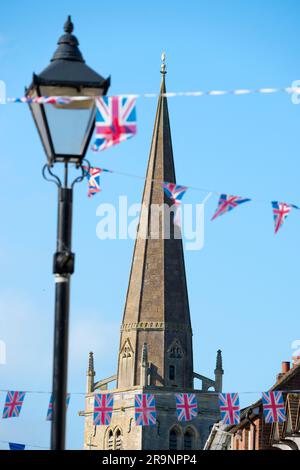 La rue historique Ouest St Helens, bordée de jolies maisons anciennes, part du musée Abingdon et du centre-ville jusqu'à l'église médiévale St Helens près de la Tamise Banque D'Images