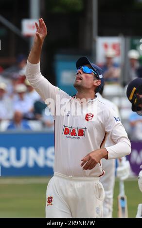 Sir Alastair Cook d'Essex pendant LV=County Championship - Division un jour 3 de 4 match entre Essex et Warwickshire au sol du comté de Cloud Banque D'Images