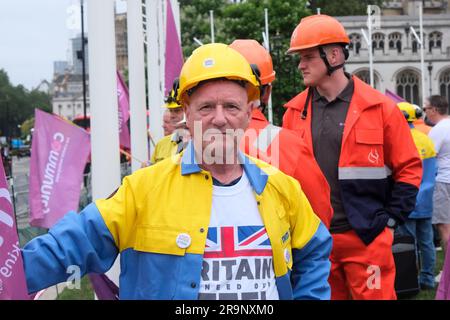 Parliament Square, Londres, Royaume-Uni. 28th juin 2023. SOS : sauver notre protestation de l'acier pour l'industrie de l'acier. Crédit : Matthew Chattle/Alay Live News Banque D'Images