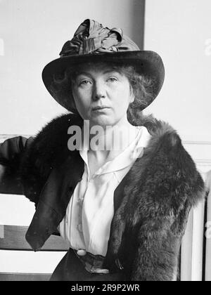 Un portrait studio de Christabel Pankhurst. La photo est de 1918when elle avait 38 ans. Banque D'Images