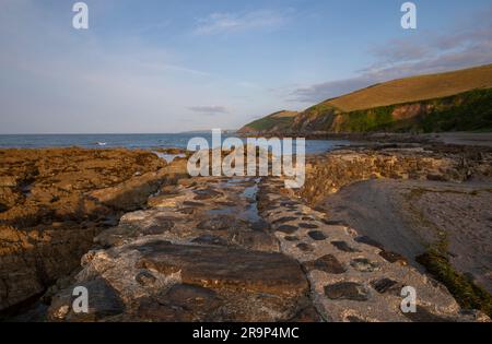 Old Pier à Portwrinkle dans le sud-est de Cornwall Banque D'Images