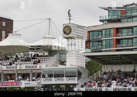 The Lords clock Tower during the LV= Insurance Ashes Test Series second Test Day 1 England v Australia at Lords, Londres, Royaume-Uni, 28th juin 2023 (photo de Mark Cosgrove/News Images) Banque D'Images