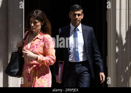 Londres, Royaume-Uni. 21st juin 2023. Le Premier ministre Rishi Sunak quitte le 10 Downing Street pour que le Parlement prenne les questions du Premier ministre à Londres. (Photo de Tejas Sandhu/SOPA Images/Sipa USA) Credit: SIPA USA/Alay Live News Banque D'Images