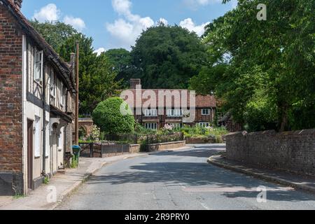 Village d'Ivinghoe, vue sur la rue haute en été, Buckinghamshire, Angleterre, Royaume-Uni Banque D'Images