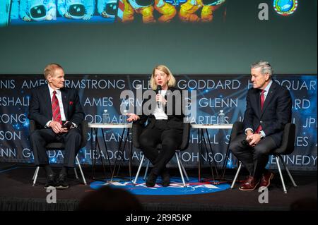 Le 24 janvier 2023, PAM Melroy, administratrice adjointe de la NASA, a répondu aux questions du personnel lors de la Journée du souvenir de la sécurité des employés, observée par l'administrateur de la NASA Bill Nelson et l'administrateur associé Bob Cabana au siège de la NASA Mary W. Jackson. Banque D'Images