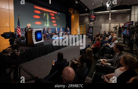 PAM Melroy, administratrice adjointe de la NASA, a fait des remarques à la Lune à l'hôtel de ville de mars le 18 mai 2023, au siège de la NASA à Washington, discutant des plans de l'agence pour l'exploration lunaire et mars. Banque D'Images