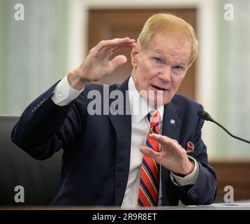 Audition au Sénat sur le budget et les priorités de la NASA. Bill Nelson, administrateur de la NASA, témoigne devant le Comité sénatorial du commerce, des sciences et des transports lors d’une audience intitulée « examen du budget et des priorités de la NASA », mardi, 16 mai 2023, à l’édifice du Sénat Russell à Washington. Banque D'Images