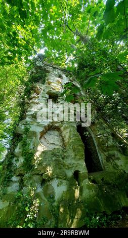 La grotte ruinait l'abbaye de talacre du pays de galles royaume-uni Banque D'Images