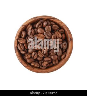 Grains de café dans un bol en bois isolé sur fond blanc, vue du dessus Banque D'Images