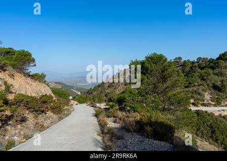 Route vers le mont Calamorro, près de Malaga sur la Costa del sol en Espagne Banque D'Images