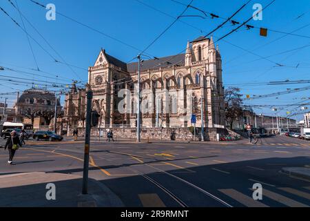 Genève, Suisse - 25 mars 2022 : la basilique notre-Dame de Genève est la principale église catholique romaine de Genève, en Suisse. Banque D'Images