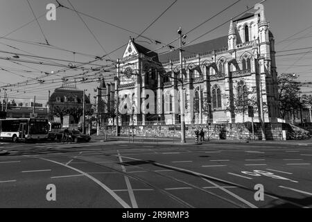 Genève, Suisse - 25 mars 2022 : la basilique notre-Dame de Genève est la principale église catholique romaine de Genève, en Suisse. Banque D'Images