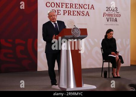 Mexico, Mexique. 28th juin 2023. 28 juin 2023 à Mexico, Mexique: Le président du Mexique, Andres Manuel Lopez Obrador, parle lors de la conférence d'information quotidienne du matin devant les journalistes au palais national, sur 28 juin 2023 à Mexico, Mexique. (Photo de Carlos Santiago/ Credit: EYEPIX Group/Alamy Live News Banque D'Images