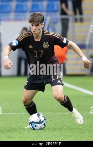 Batumi, Géorgie. 28th juin 2023. Football, U21 hommes ; Championnat d'Europe ; Angleterre - Allemagne, cycle préliminaire, Groupe C, Matchday 3, arène Adjarabet : Noah Weißhaupt joue le ballon en Allemagne. Credit: Sebastian Kahnert/dpa/Alay Live News Banque D'Images